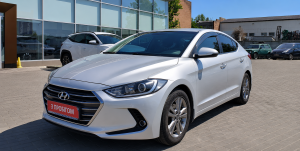 Hyundai Elantra 2018 рік